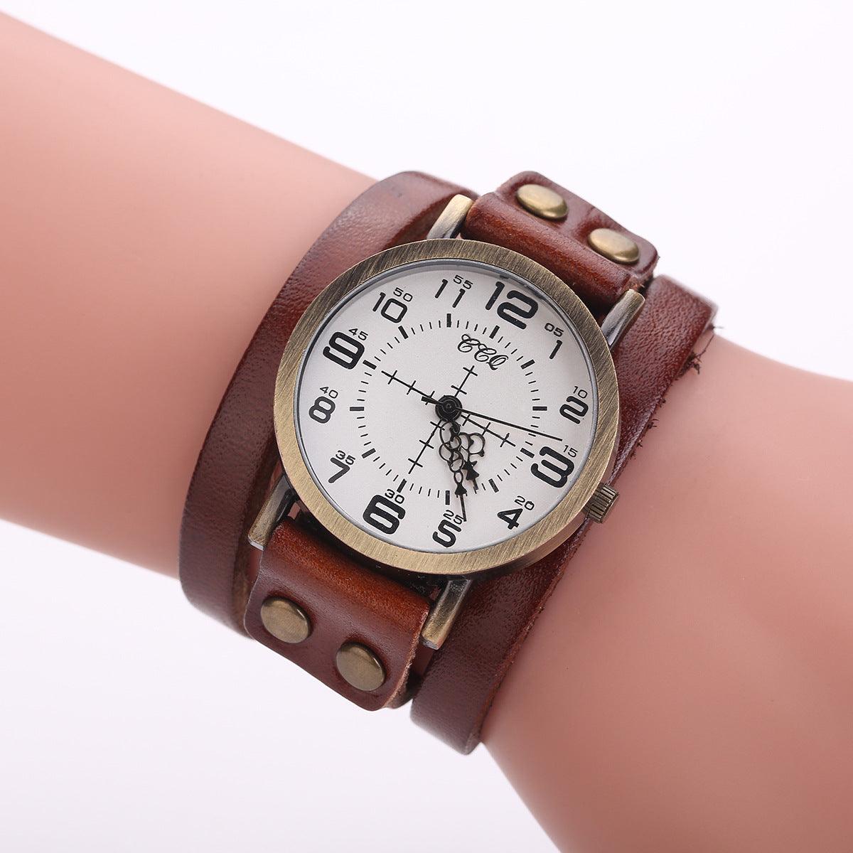 CCQ Vintage Leather Bracelet Watch Antique Women Wrist Watch Casual Ladies Quartz Watch Relogio Feminino 1347