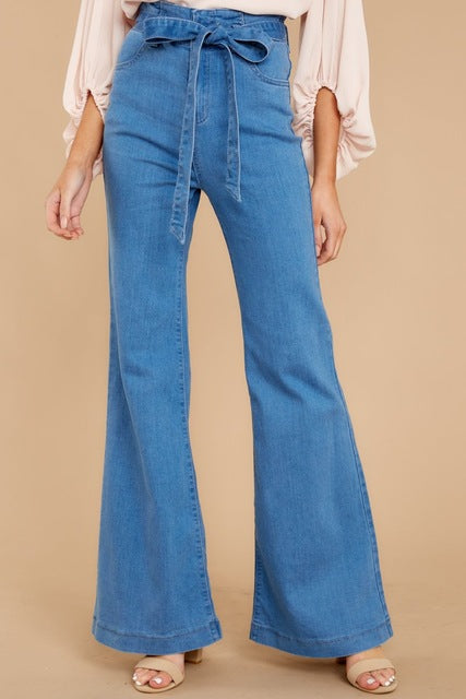 Wide-leg flared jeans