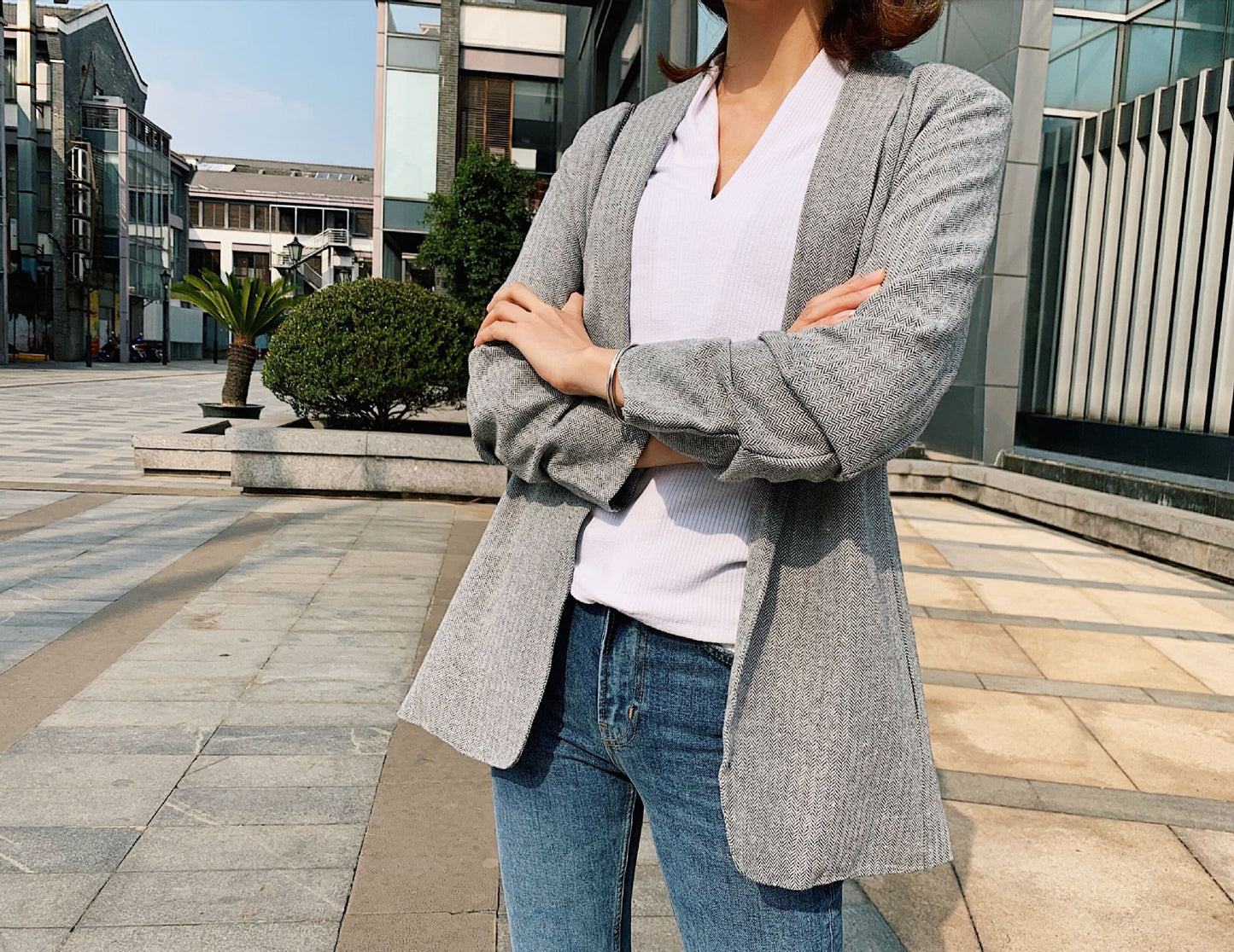 Women's Herringbone Pleated Sleeve Blazer