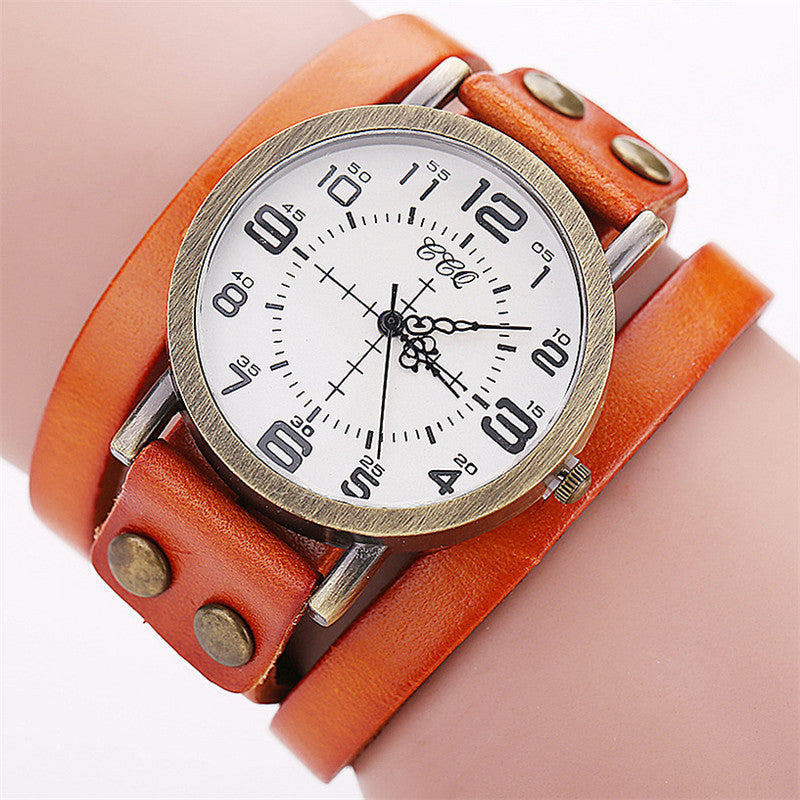 CCQ Vintage Leather Bracelet Watch Antique Women Wrist Watch Casual Ladies Quartz Watch Relogio Feminino 1347