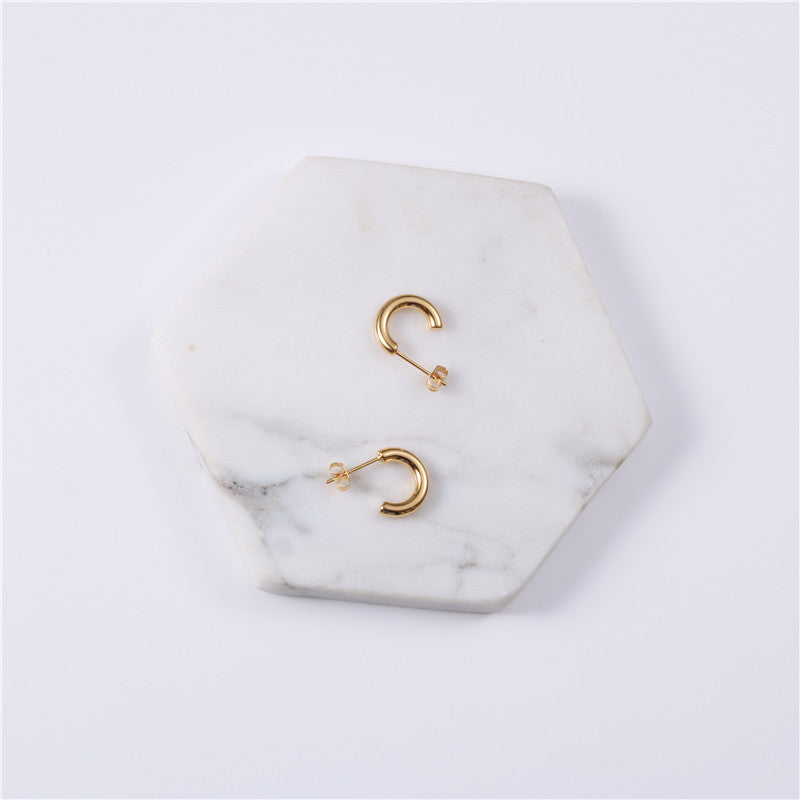 Double c stud earrings