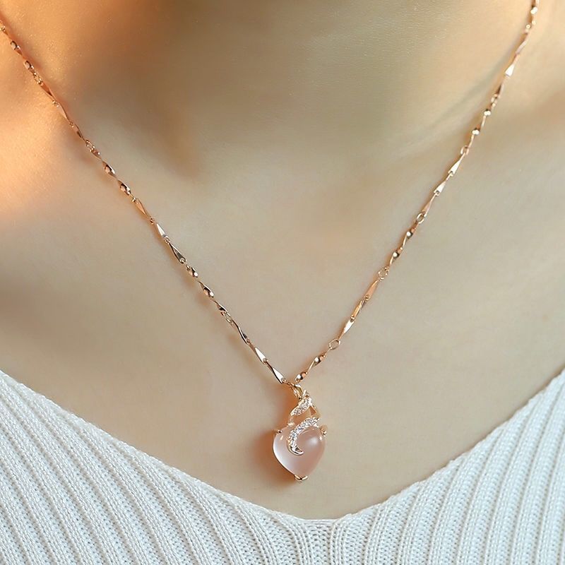 Necklace Female Colorless Clavicle Necklace Wild Pendant Simple Clavicle Chain